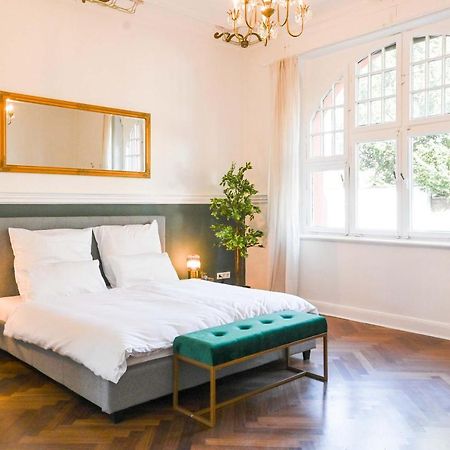 120Qm Denkmal Apartment In Krefeld Mit Stuck Und Garten - Beuys Apartments - Крефельд Экстерьер фото